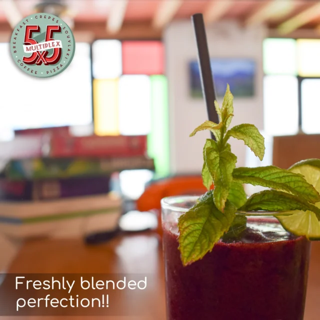Freshly blended perfection!❤
.
.
#breakfast #5x5multiplex #mykonosdelivery #mykonosgreece #5x5mykonos #breakfasttime #smoothies